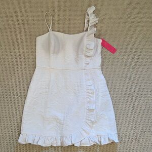 NWT Lilly Pulitzer Maetha Romper- Resort White Pineapple Pucker Jacquard- Size 8